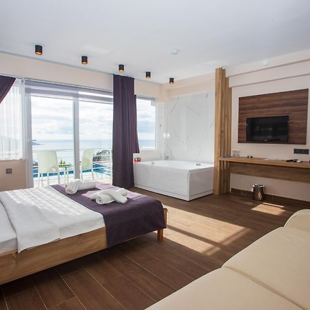 Sertil Deluxe Hotel & Spa - Adult Only Öludeniz Exteriör bild