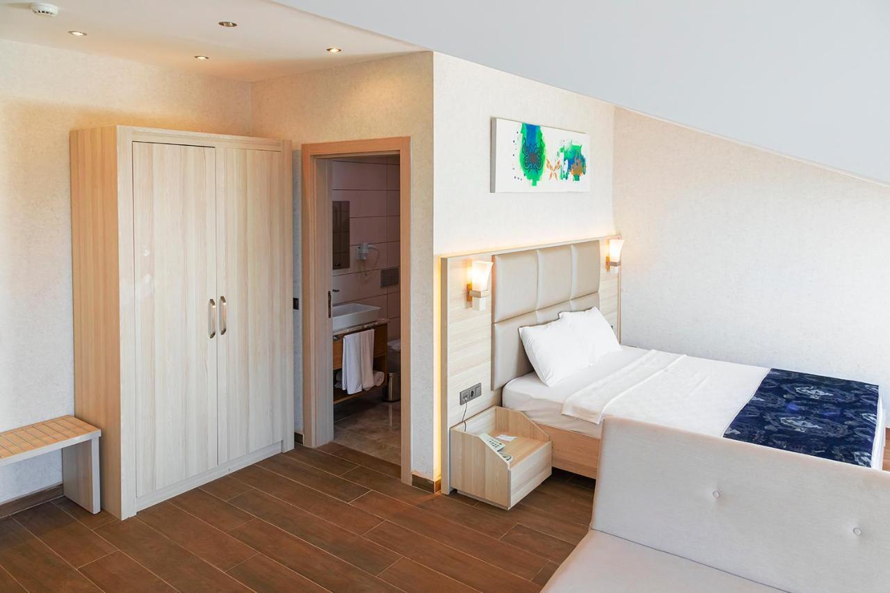 Sertil Deluxe Hotel & Spa - Adult Only Öludeniz Exteriör bild