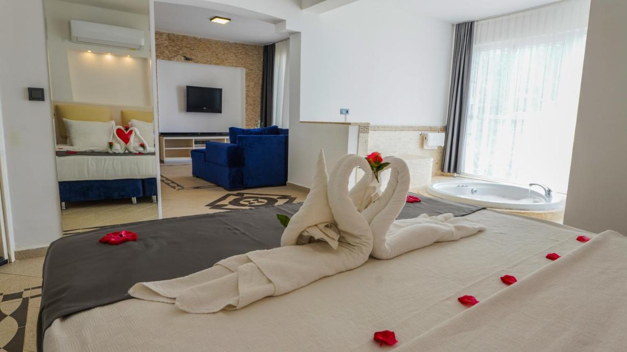 Sertil Deluxe Hotel & Spa - Adult Only Öludeniz Exteriör bild
